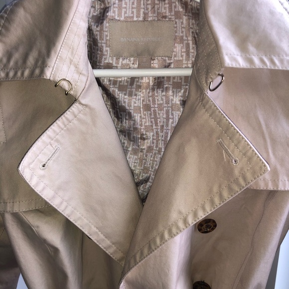 Banana Republic Trench Coat - Picture 3 of 4